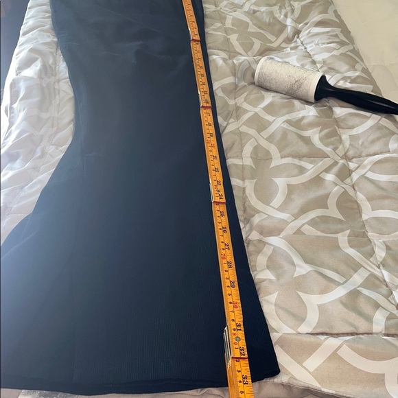 Adidas Black Sweatpants for Active Comfort LOUNGE RIBBED FLARED-LEG PANTS Large - Picture 10 of 11